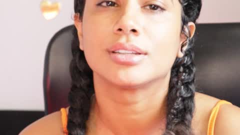 Snapshot of soytropicalfruit chatting on January 14, 9:41 pm You want to talk to me more personal follow me in My Channel VIP 50 the discount online show from January 14, 9:41 pm