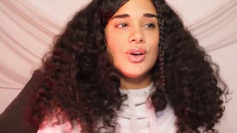 Snapshot of soytropicalfruit chatting on February 25, 11:44 pm You want to talk to me more personal follow me in My Channel VIP 50 the discount online show from February 25, 11:44 pm