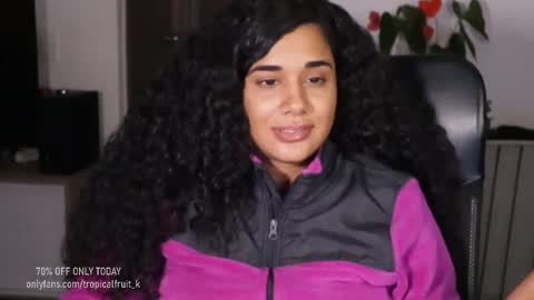 Snapshot of soytropicalfruit chatting on September 14, 1:16 am You want to talk to me more personal follow me in My Channel VIP 50 the discount online show from September 14, 1:16 am