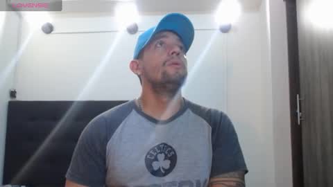     online show from December 6, 8:26 am