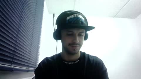 Snapshot of sperm_donor94 chatting on December 15, 1:13 am sperm_donor94 online show from December 15, 1:13 am