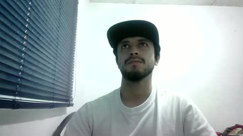 Snapshot of sperm_donor94 chatting on October 4, 5:00 pm sperm_donor94 online show from October 4, 5:00 pm