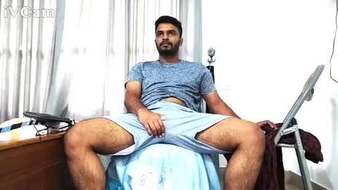 Snapshot of spicybuoy chatting on December 28, 6:28 am spicybuoy online show from December 28, 6:28 am