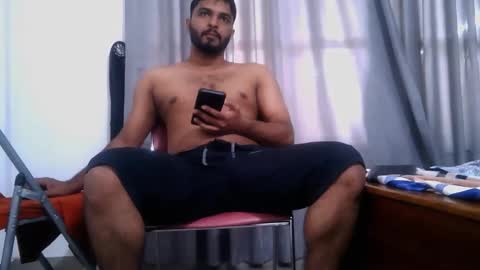 Snapshot of spicybuoy chatting on November 12, 5:52 am spicybuoy online show from November 12, 5:52 am