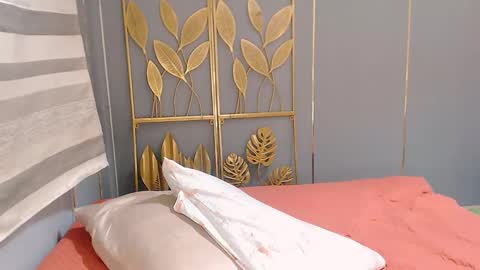 Snapshot of spicyinfinity chatting on February 23, 8:33 pm Zab online show from February 23, 8:33 pm