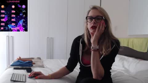 Spicysweetlytwo online show from October 16, 1:45 pm