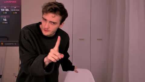 Snapshot of spider___man chatting on November 30, 6:12 pm Spidey online show from November 30, 6:12 pm