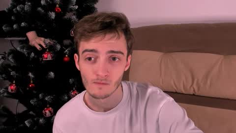 Snapshot of spider___man chatting on December 14, 4:45 pm Spidey online show from December 14, 4:45 pm