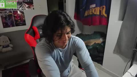 Snapshot of spideychill chatting on December 18, 8:09 am spideychill online show from December 18, 8:09 am