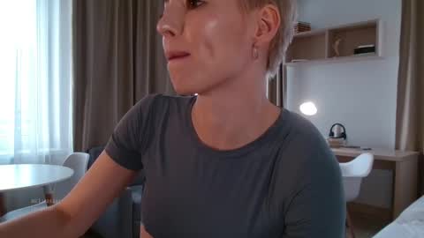 Elizabeth online show from September 20, 12:50 pm