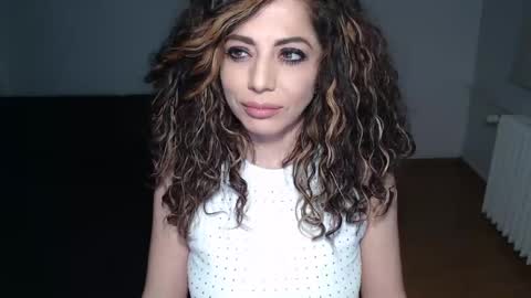 Doll online show from February 9, 7:30 pm