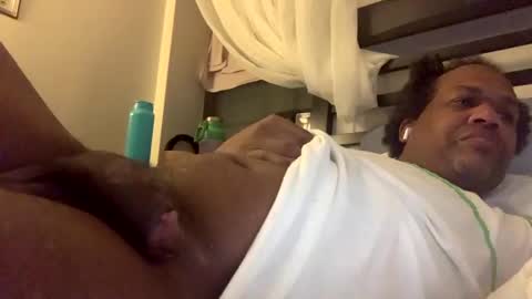 Snapshot of sportyesce chatting on February 24, 3:33 am sportyesce online show from February 24, 3:33 am