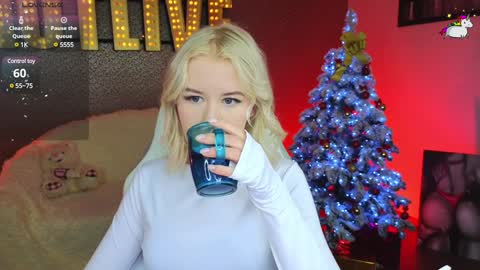 Snapshot of springajara chatting on December 24, 6:33 am Vetta online show from December 24, 6:33 am