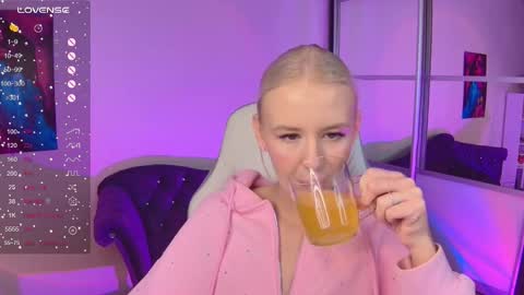 Snapshot of springajara chatting on September 18, 1:13 pm Vetta online show from September 18, 1:13 pm