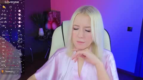 Snapshot of springajara chatting on October 18, 7:42 am Vetta online show from October 18, 7:42 am