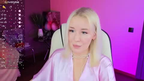 Snapshot of springajara chatting on October 28, 2:20 pm Vetta online show from October 28, 2:20 pm