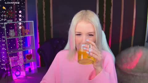 Snapshot of springajara chatting on November 15, 12:56 pm Vetta online show from November 15, 12:56 pm