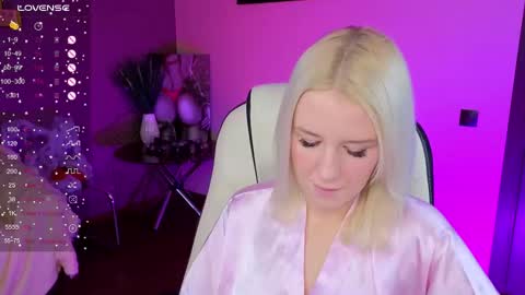 Snapshot of springajara chatting on November 26, 6:47 am Vetta online show from November 26, 6:47 am