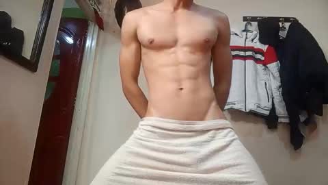 Snapshot of sradicto chatting on October 14, 5:25 pm Flacofitxx online show from October 14, 5:25 pm