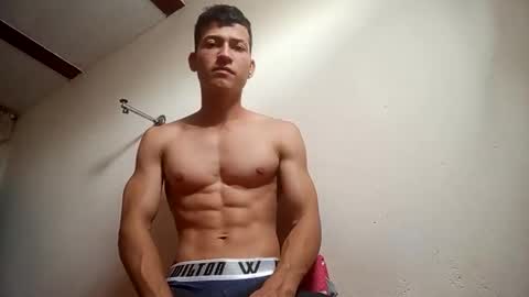 Snapshot of sradicto chatting on December 14, 6:23 pm Flacofitxx online show from December 14, 6:23 pm