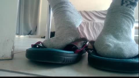 Snapshot of ssenzo chatting on December 17, 8:23 am ssenzo online show from December 17, 8:23 am