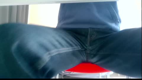 Snapshot of ssenzo chatting on December 25, 2:23 pm ssenzo online show from December 25, 2:23 pm