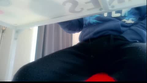 Snapshot of ssenzo chatting on January 5, 11:48 am ssenzo online show from January 5, 11:48 am