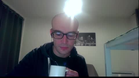 Snapshot of ssenzo chatting on January 8, 7:45 am ssenzo online show from January 8, 7:45 am