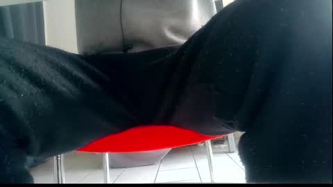 Snapshot of ssenzo chatting on February 9, 4:29 pm ssenzo online show from February 9, 4:29 pm