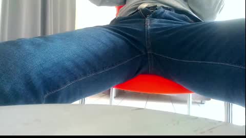 Snapshot of ssenzo chatting on February 26, 2:46 pm ssenzo online show from February 26, 2:46 pm