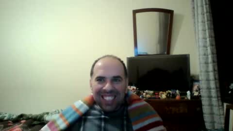 Snapshot of sstrasser chatting on December 6, 2:13 am ShYgUy online show from December 6, 2:13 am