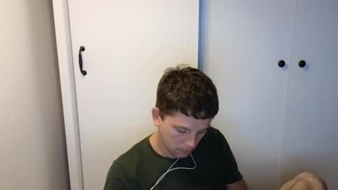 st1vemaster01 online show from September 16, 3:24 pm