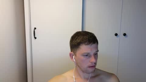 st1vemaster01 online show from October 14, 3:57 pm