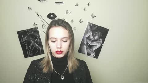 Snapshot of stacy_gr chatting on December 7, 7:49 am Stacy online show from December 7, 7:49 am