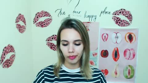 Snapshot of stacy_gr chatting on December 8, 3:13 pm Stacy online show from December 8, 3:13 pm