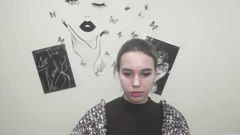 Snapshot of stacy_gr chatting on December 15, 10:39 am Stacy online show from December 15, 10:39 am