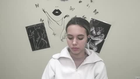 Snapshot of stacy_gr chatting on December 22, 11:11 am Stacy online show from December 22, 11:11 am