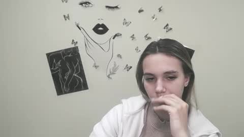 Snapshot of stacy_gr chatting on December 22, 5:32 pm Stacy online show from December 22, 5:32 pm