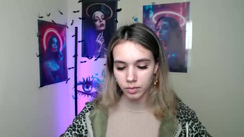 Snapshot of stacy_gr chatting on October 8, 12:47 pm Stacy online show from October 8, 12:47 pm