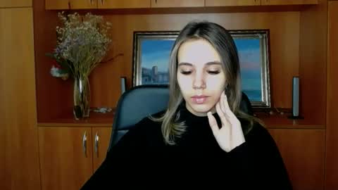 Snapshot of stacy_gr chatting on October 30, 7:32 am Stacy online show from October 30, 7:32 am