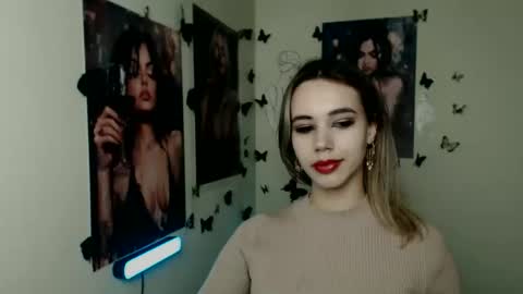 Snapshot of stacy_gr chatting on November 14, 1:10 pm Stacy online show from November 14, 1:10 pm