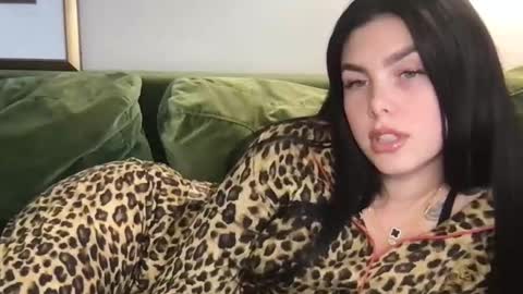 Stacy online show from November 24, 7:24 pm