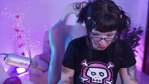 Yoko online show from October 4, 2:09 am