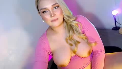 Snapshot of stassy_baby101 chatting on January 25, 11:23 am Stassy online show from January 25, 11:23 am