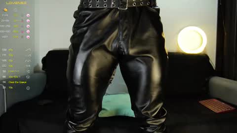 Snapshot of steevemuscle chatting on February 26, 2:14 pm Steeve online show from February 26, 2:14 pm