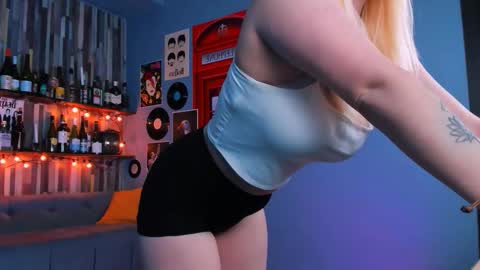 stef_nicks online show from November 25, 9:09 am