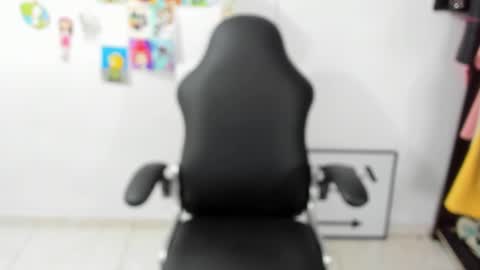 julieth-cancer online show from February 21, 10:15 pm