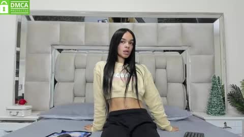 Stefany online show from January 4, 11:17 pm