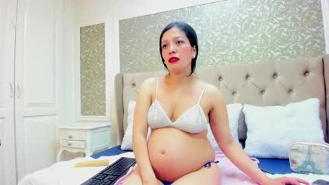 Snapshot of stefany_adams_ chatting on November 12, 2:50 pm Stefany online show from November 12, 2:50 pm