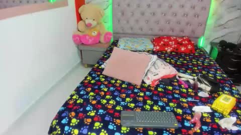 stefany_andruw online show from November 7, 4:18 pm